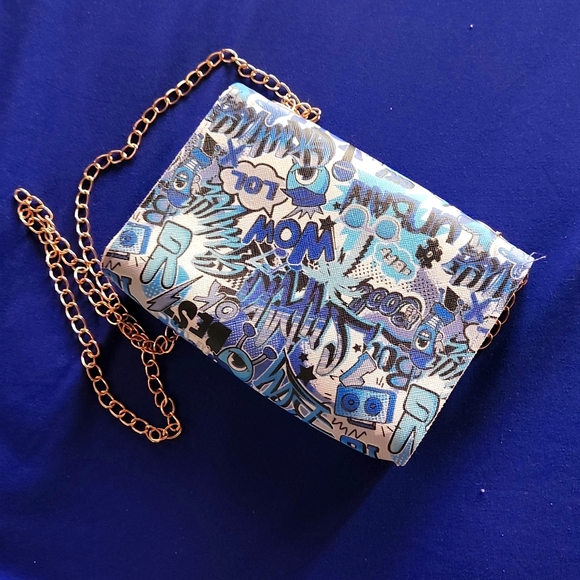 NWOT Shein Grafiti style bag - Picture 3 of 5